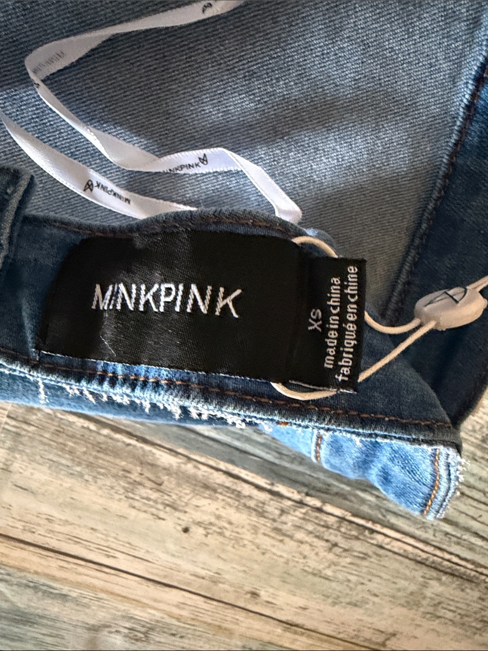 Urban Outfitters MINKPINK Women's Denim Halter Top NWT - Picture 4 of 4